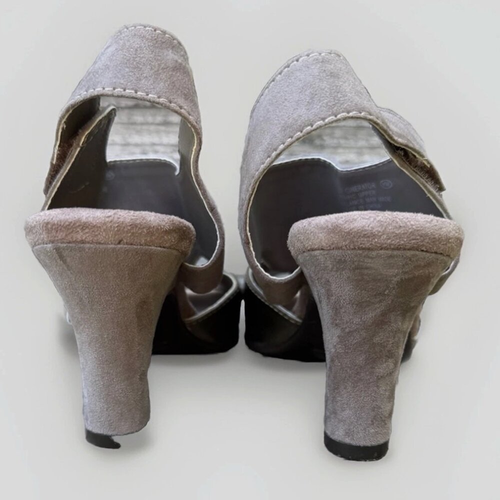 (8) AEROSOLES “GINERATORS” Dual Fabric Upper Peep Toe 3.5” Heeled Sandals - Picture 4 of 11